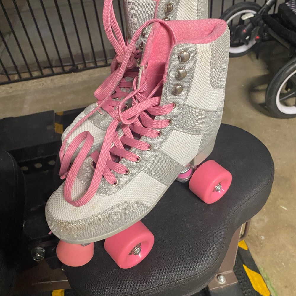 Chic Pink and White Women's Roller Skates